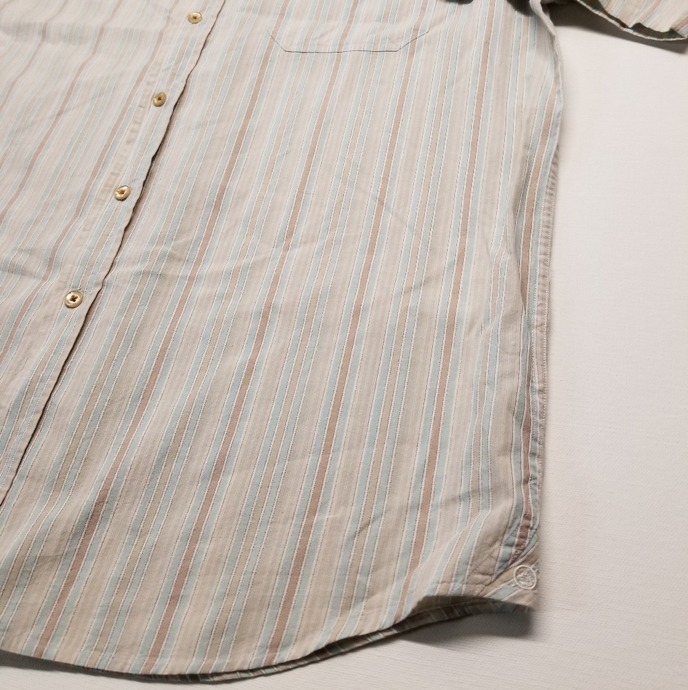 Born button‎ down shirt - Picture 4 of 5